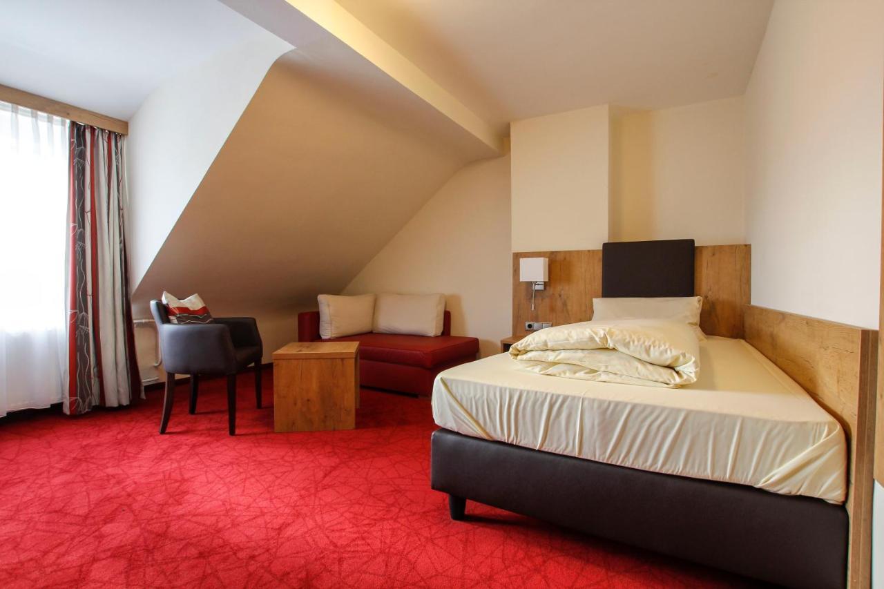 Landhotel Goldener Stern Trautskirchen المظهر الخارجي الصورة